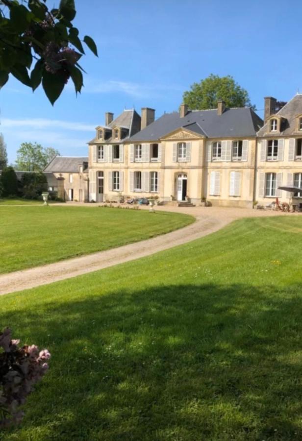 Ferienwohnung Les Escuries Commes Exterior foto
