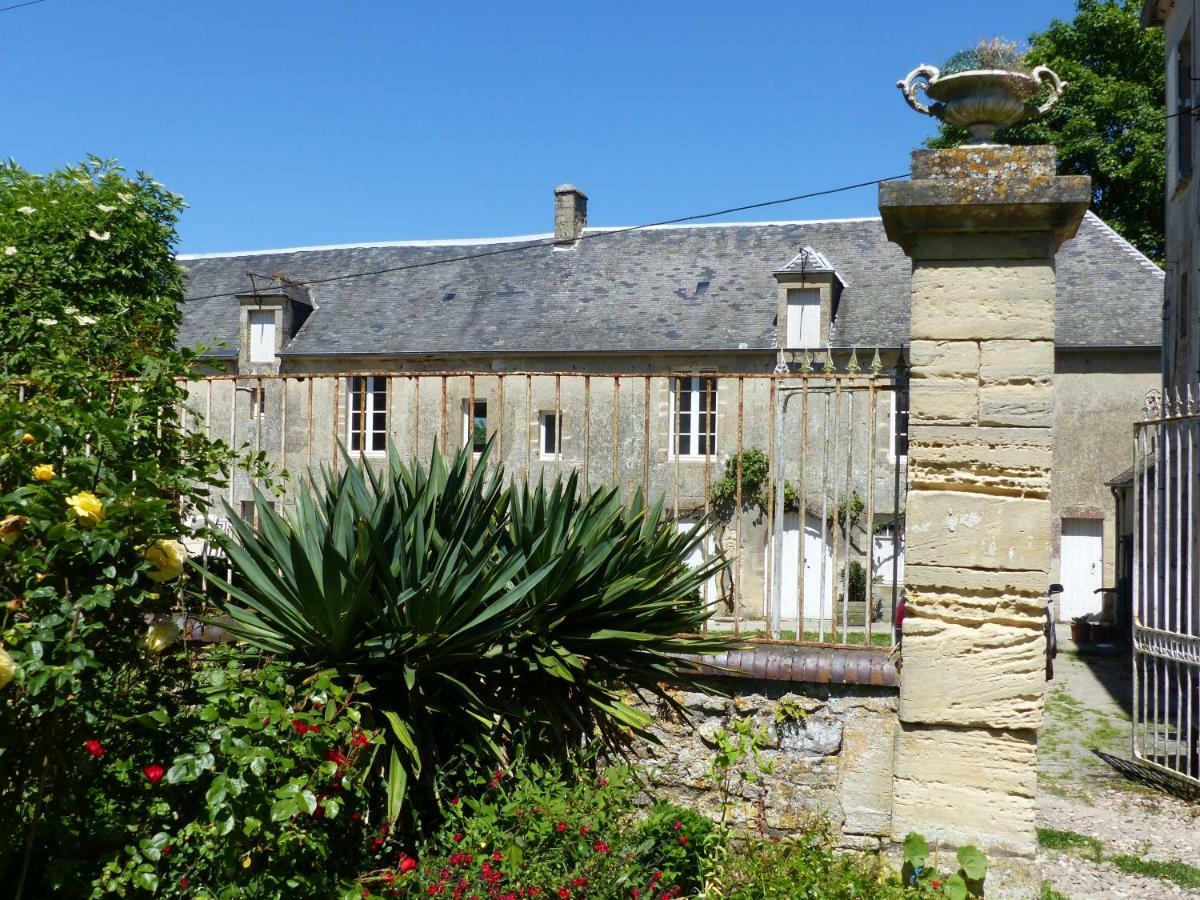 Ferienwohnung Les Escuries Commes Exterior foto
