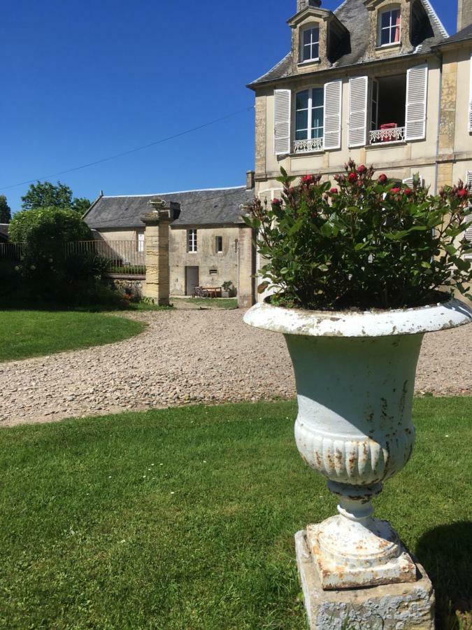 Ferienwohnung Les Escuries Commes Exterior foto
