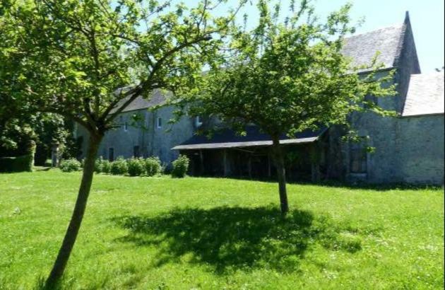 Ferienwohnung Les Escuries Commes Exterior foto