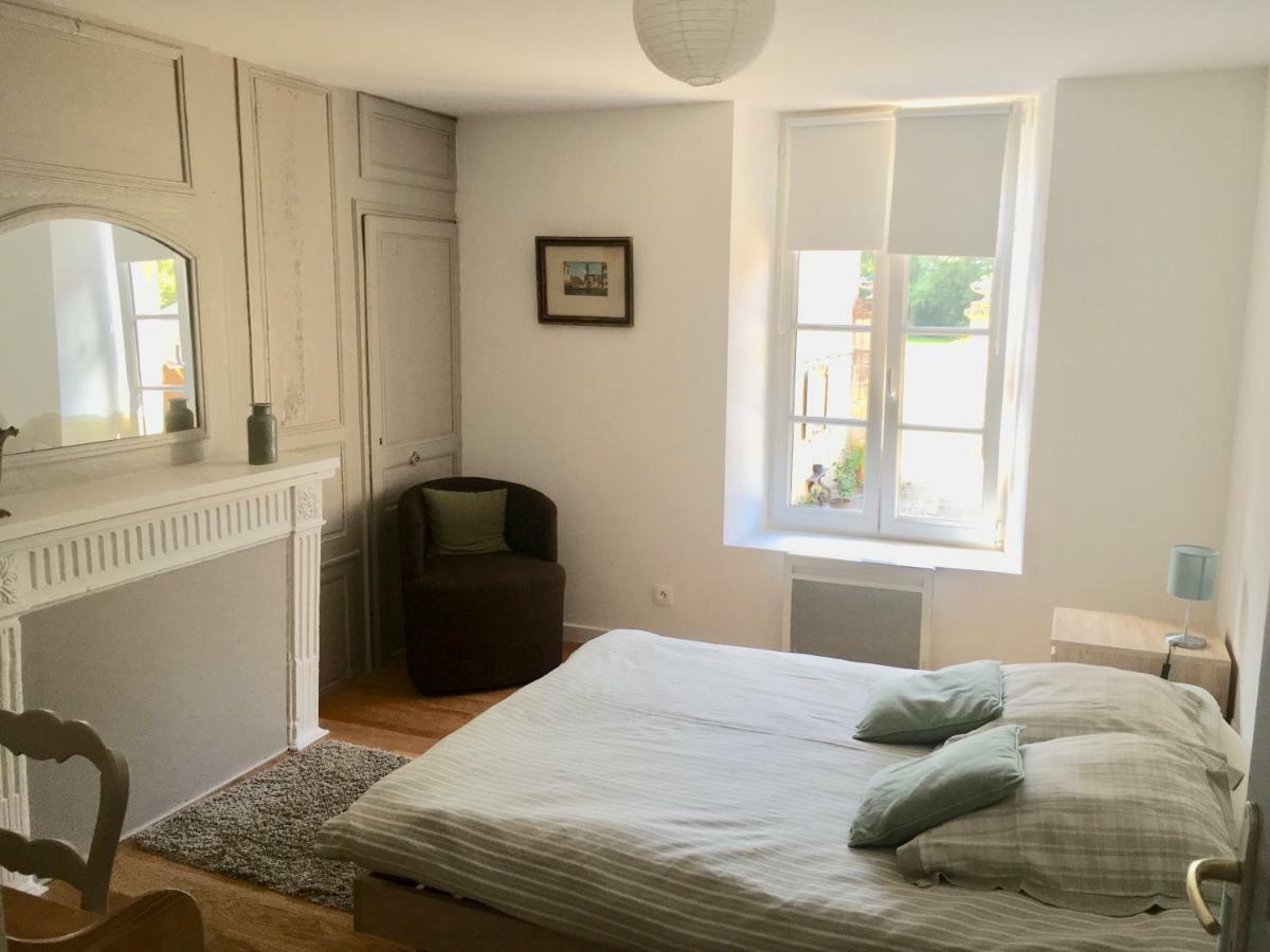 Ferienwohnung Les Escuries Commes Exterior foto